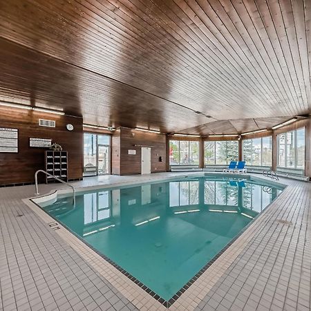 Stony Plain Inn & Suites 外观 照片