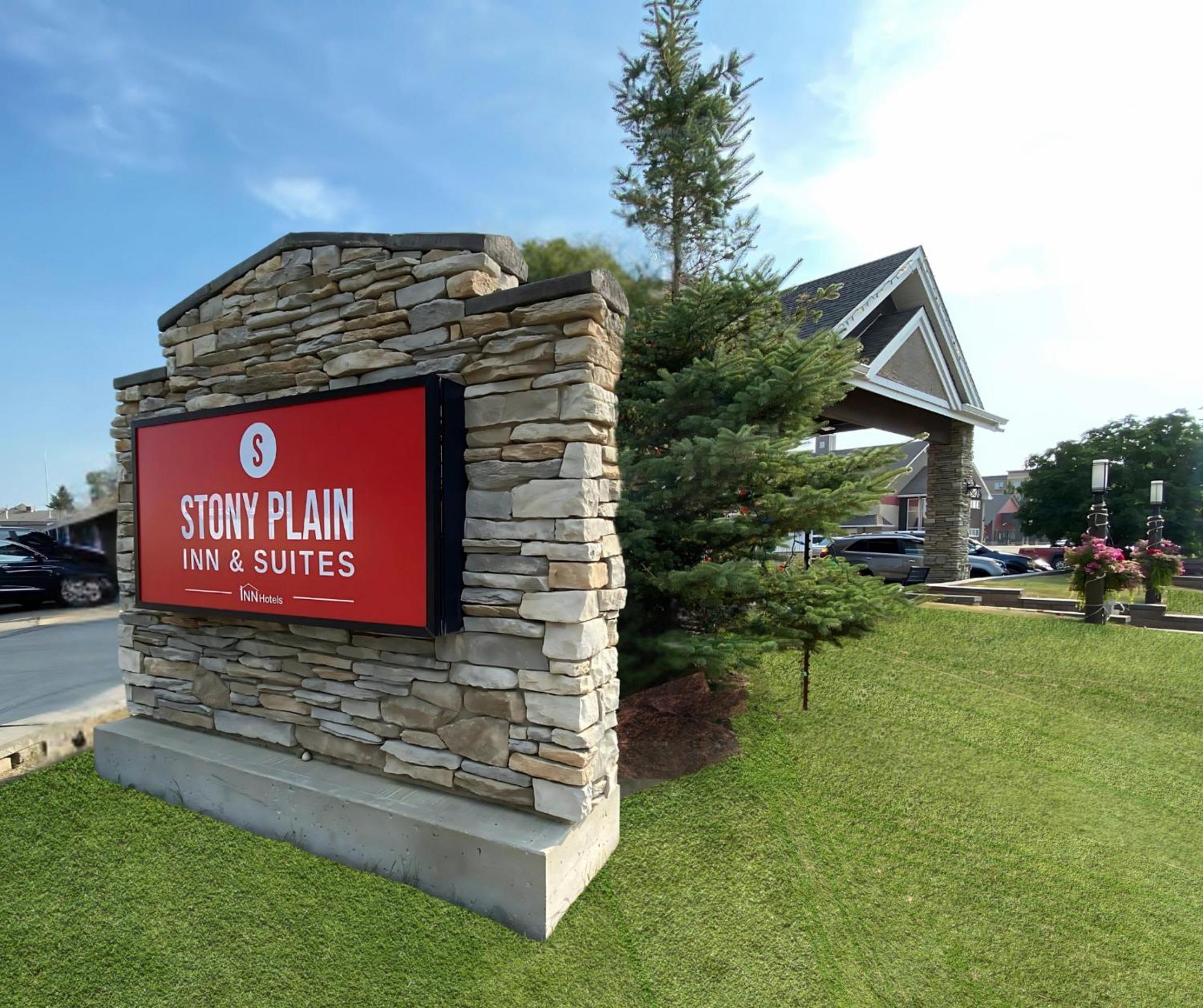 Stony Plain Inn & Suites 外观 照片