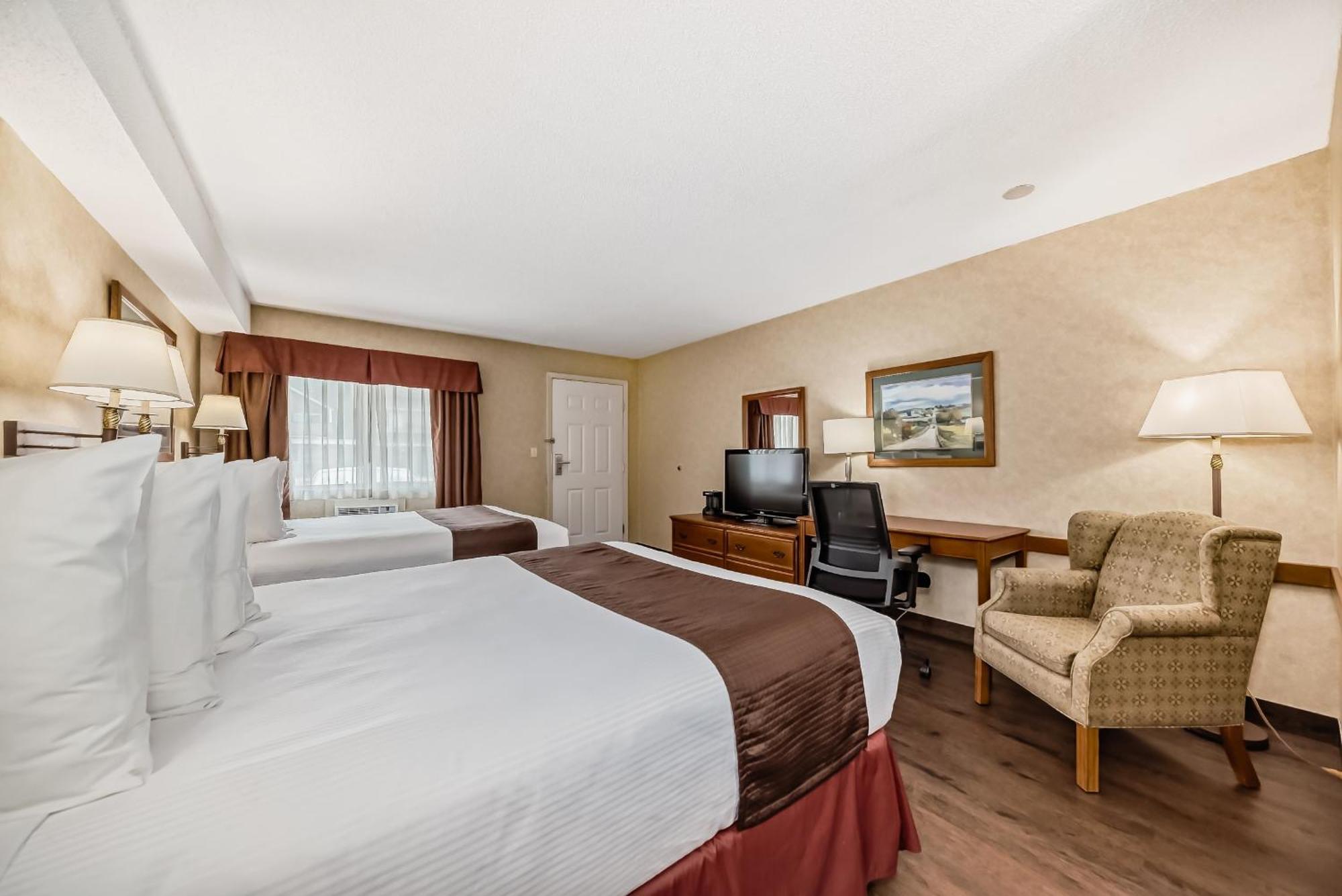 Stony Plain Inn & Suites 外观 照片