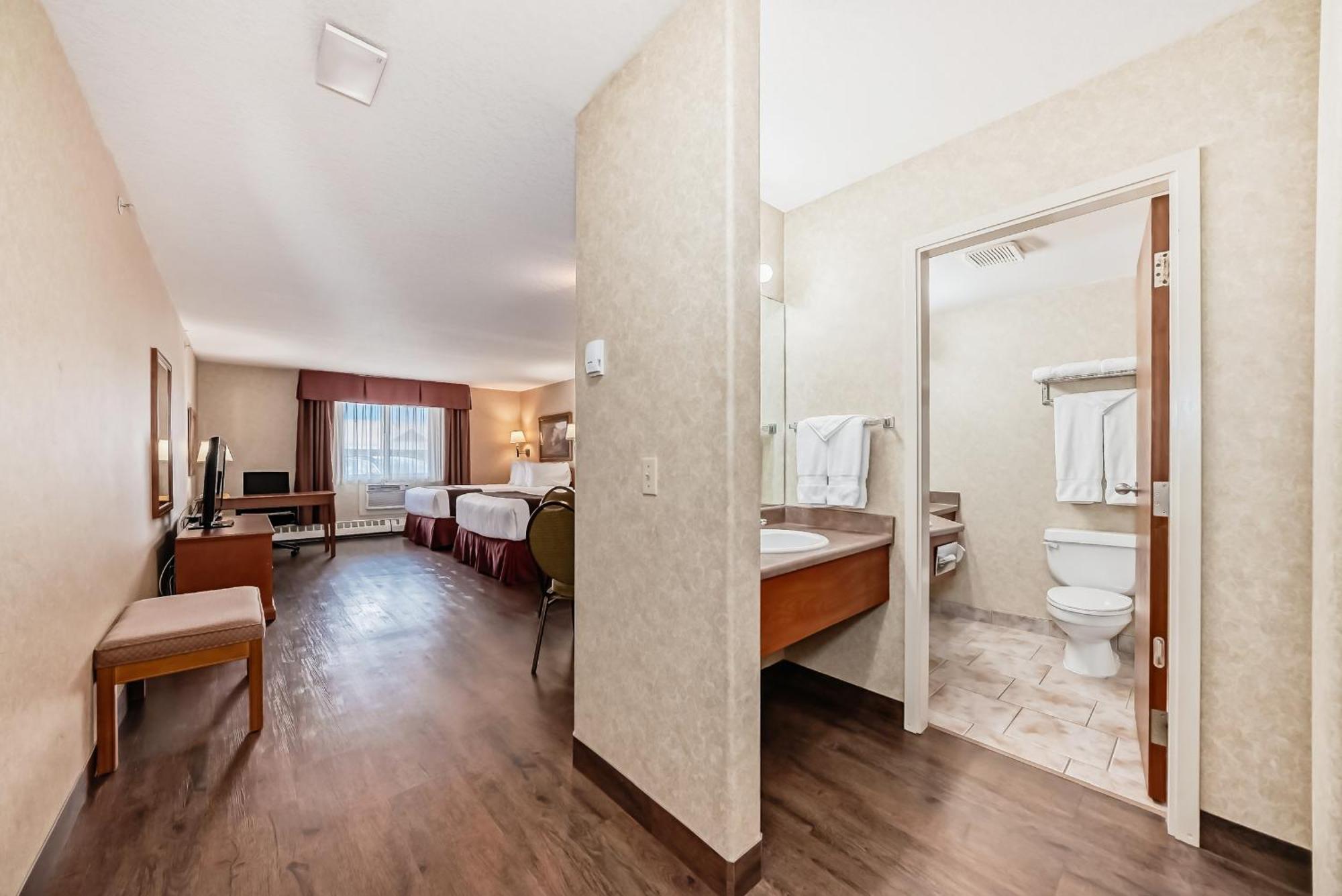 Stony Plain Inn & Suites 外观 照片