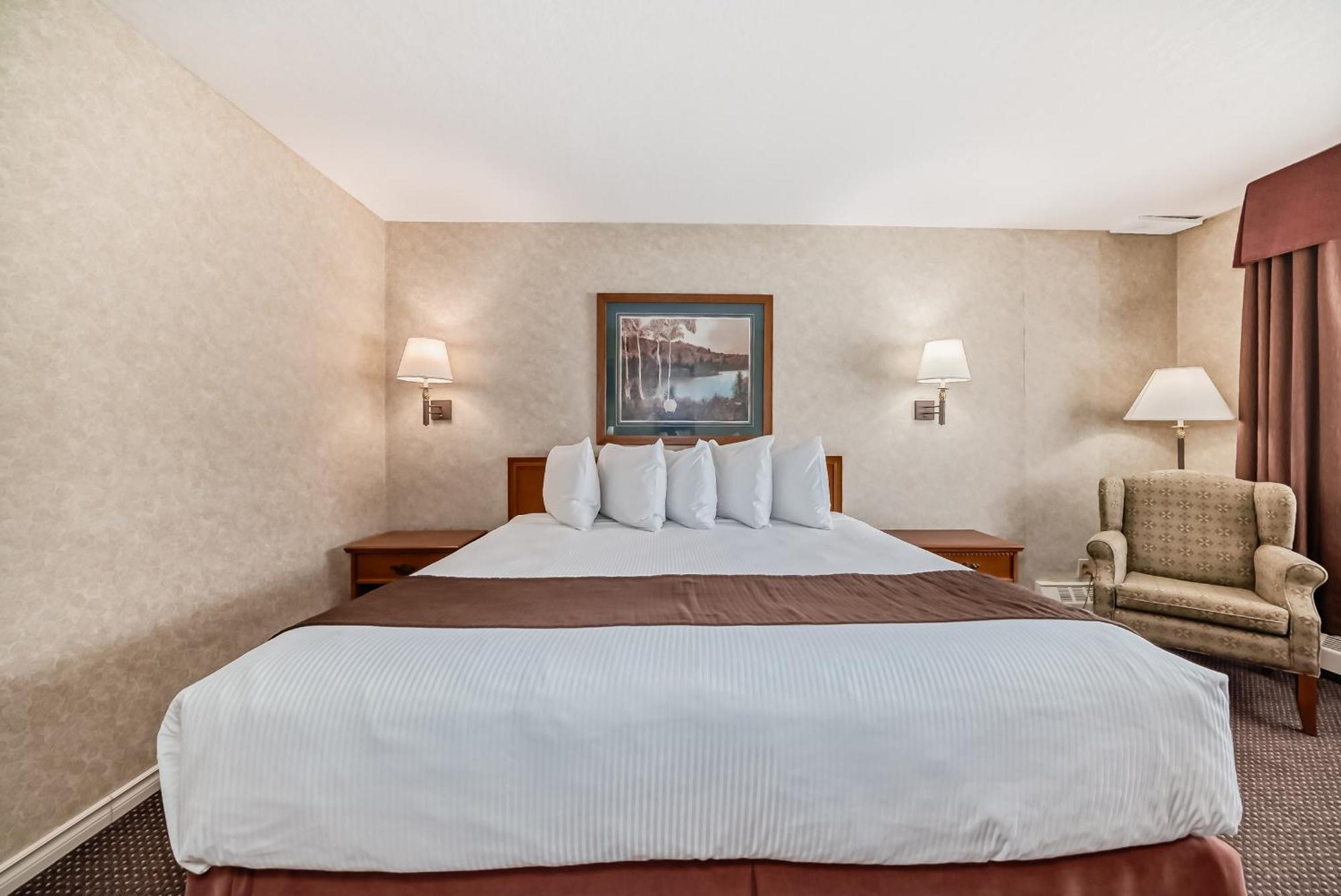 Stony Plain Inn & Suites 外观 照片