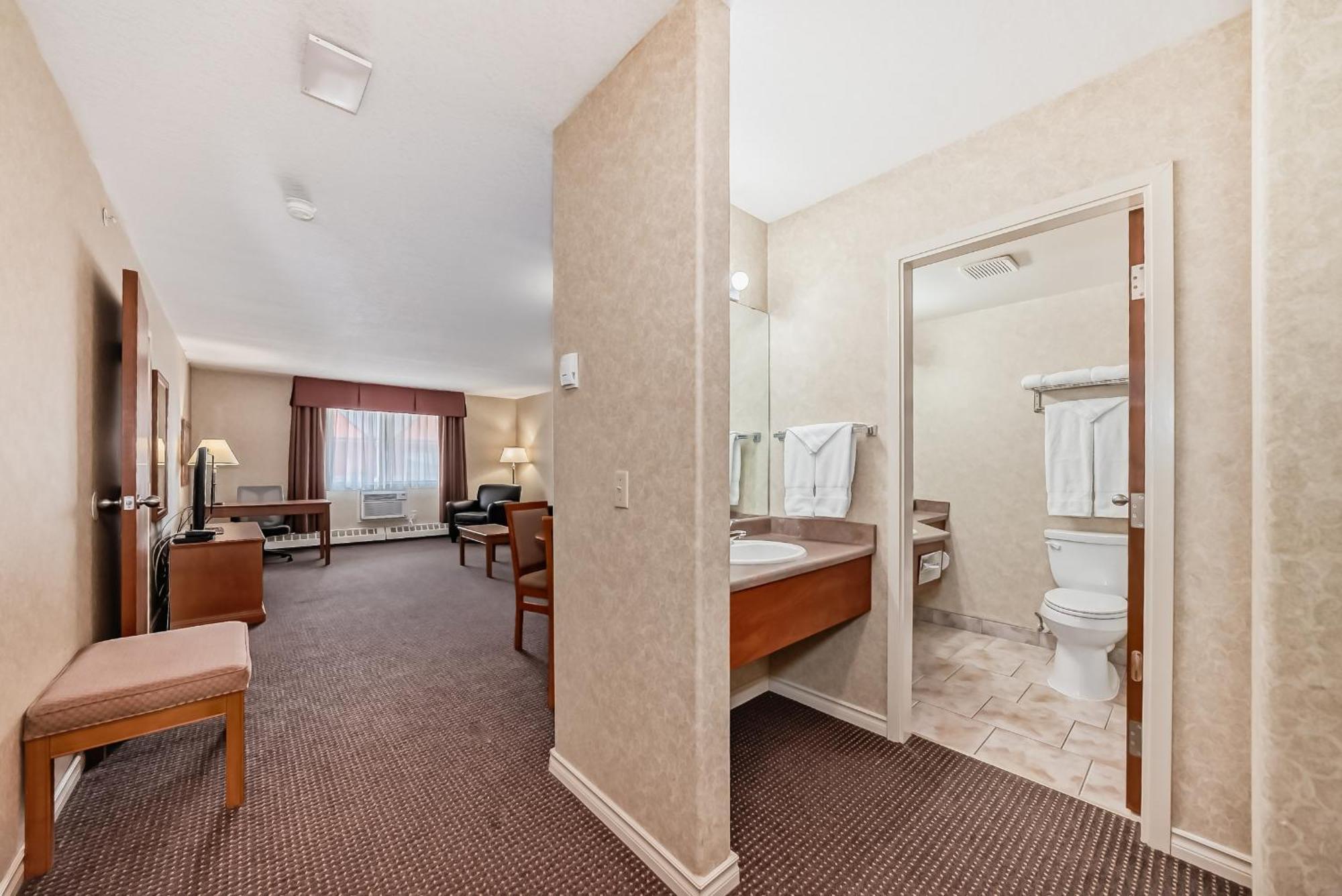 Stony Plain Inn & Suites 外观 照片