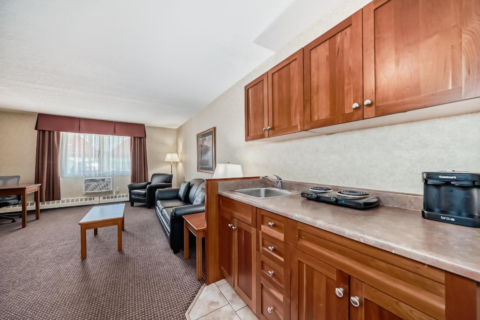 Stony Plain Inn & Suites 外观 照片