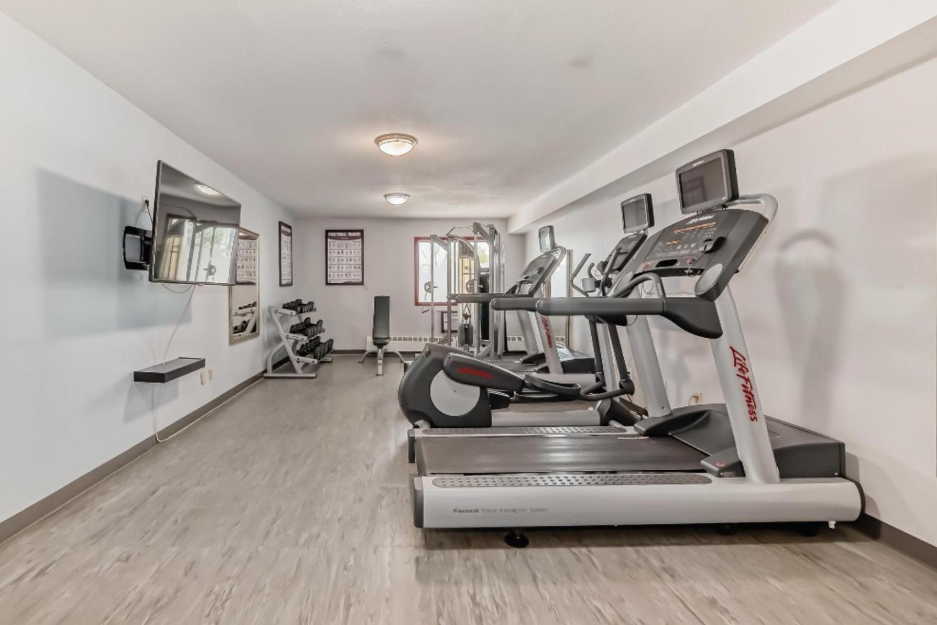 Stony Plain Inn & Suites 外观 照片