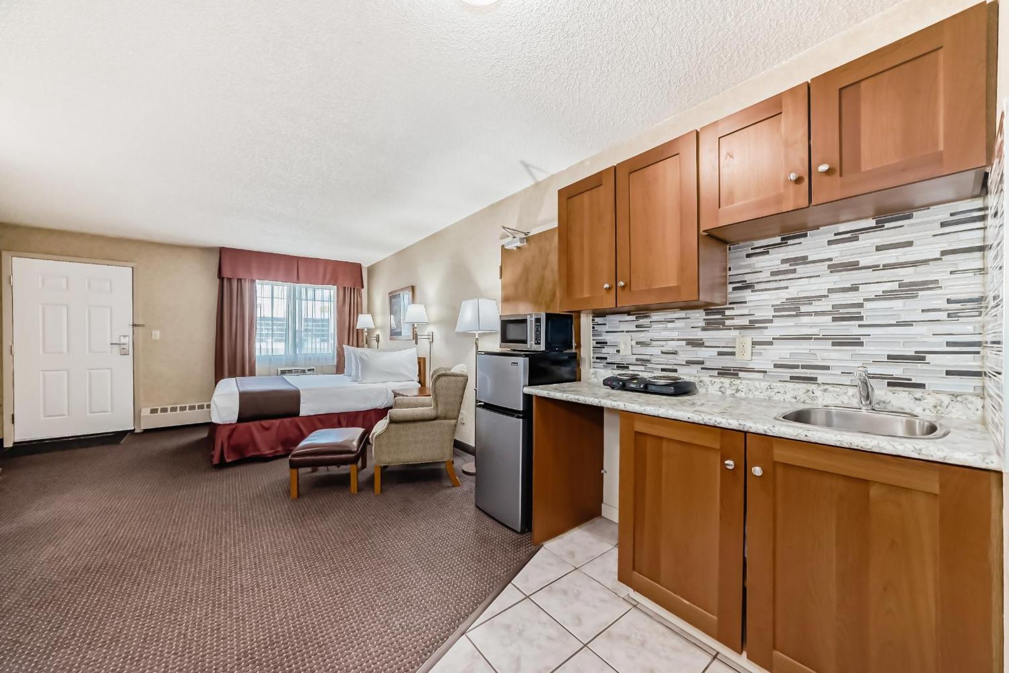 Stony Plain Inn & Suites 外观 照片